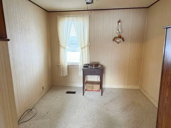 9106 Powers RD, Central Elgin, ON N5P 3S7