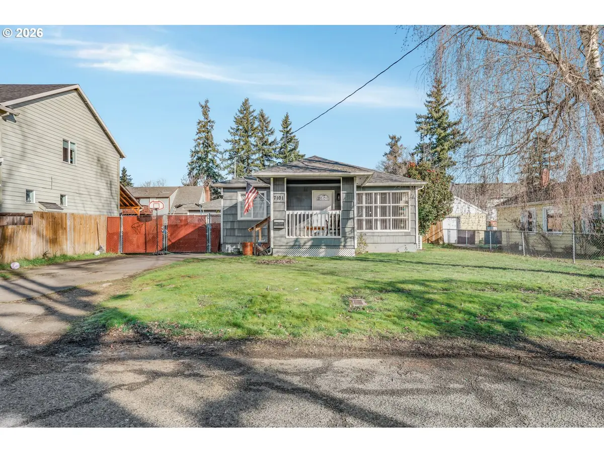 7101 SE LEXINGTON ST, Portland, OR 97206