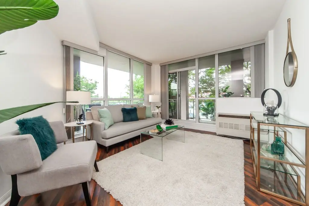 1600 Keele ST #202, Toronto W03, ON M6N 5J1