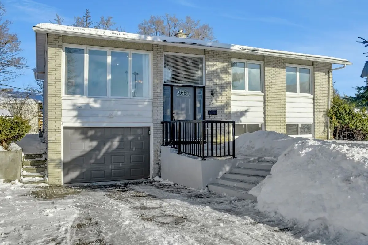 31 BELLFIELD ST, Crystal Bay - Rocky Point - Bayshore, ON K2B 6K7
