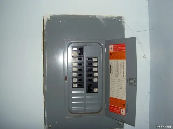 36617 HERMAN ST, Romulus, MI 48174