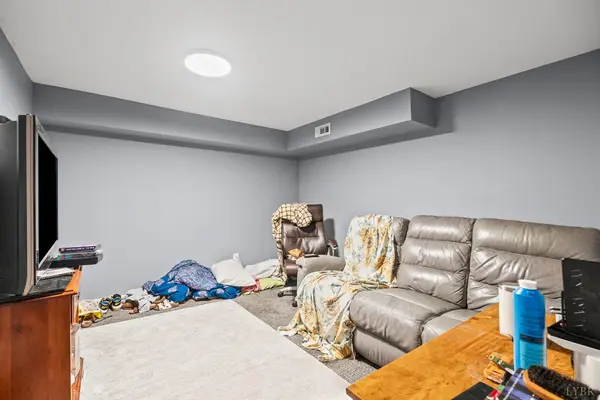 33 Clifton, Lynchburg, VA 24501