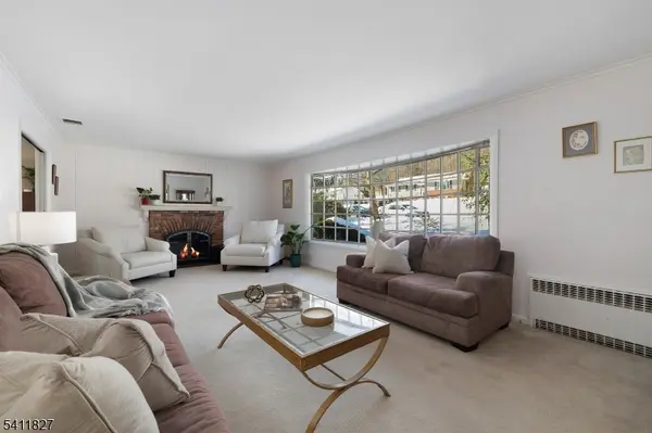 373 Upland Rd, Mountainside Boro, NJ 07092