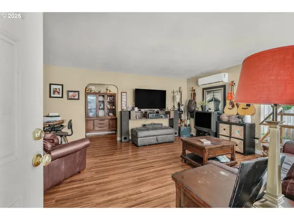 7101 SE LEXINGTON ST, Portland, OR 97206