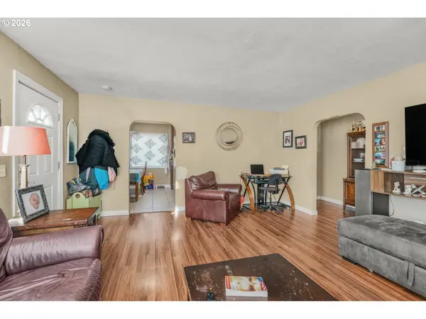 7101 SE LEXINGTON ST, Portland, OR 97206