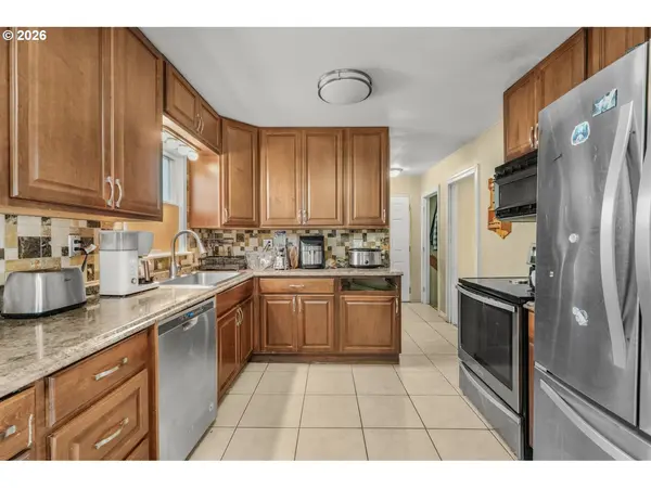 7101 SE LEXINGTON ST, Portland, OR 97206