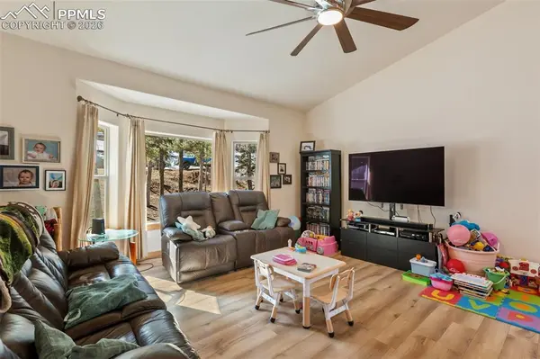 935 Bennett DR, Cripple Creek, CO 80813