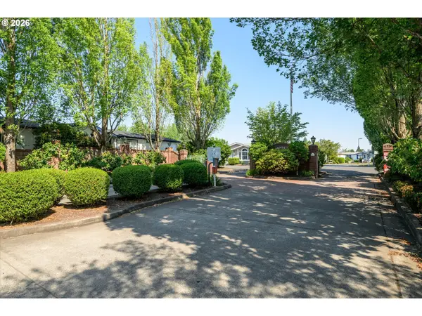 Eugene, OR 97402,4055 ROYAL AVE #22