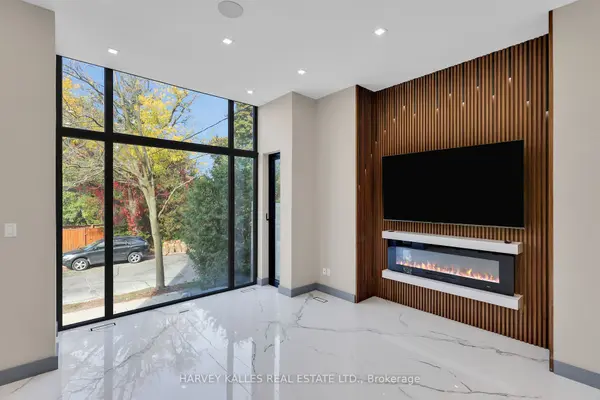 71 Ardmore RD, Toronto C03, ON M5P 1V4