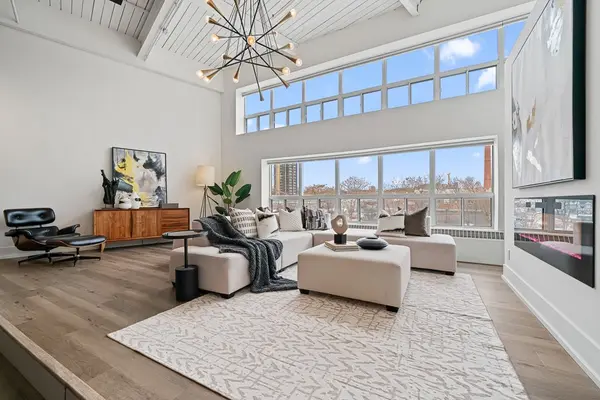 1173 Dundas ST E #225, Toronto E01, ON M4M 3P1