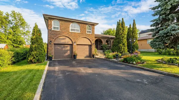 130 Spruce AVE, Richmond Hill, ON L4C 6W1