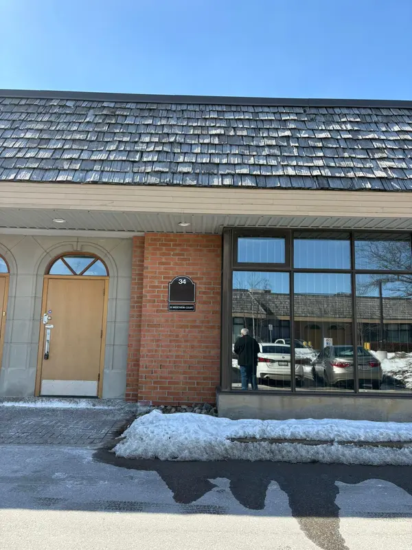 20 Wertheim CT #34, Richmond Hill, ON L4B 3A8