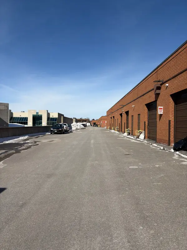 20 Wertheim CT #34, Richmond Hill, ON L4B 3A8