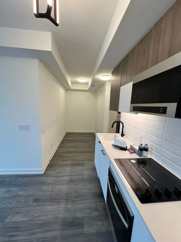 8888 YONGE ST #212, Richmond Hill, ON L4C 5V6