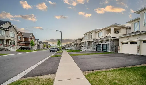 50 Carriage Shop BND, East Gwillimbury, ON L9N 0Y5