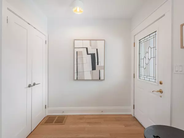 Toronto W02, ON M6S 3C2,581 Beresford AVE