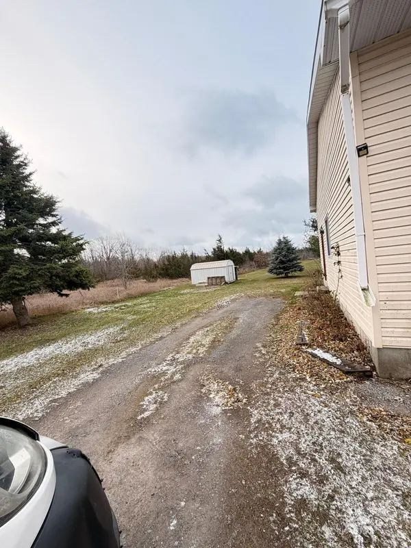 228 Welbanks RD, Prince Edward County, ON K0K 1P0