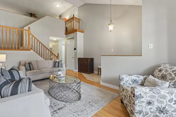 89 Schroder CRES, Guelph, ON N1E 7B4