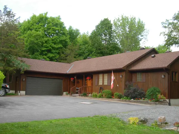 9889 Perth RD, Rideau Lakes, ON K0G 1X0