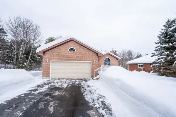 32 Edgar ST, Sundridge, ON P0A 1Z0