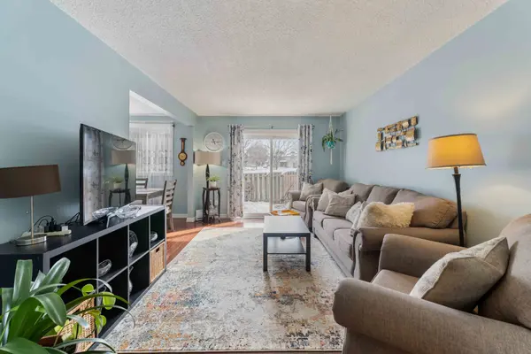 300 Rexford DR #22, Hamilton, ON L8W 1P5