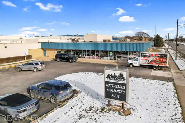 8655 E 8 Mile RD, Warren, MI 48089