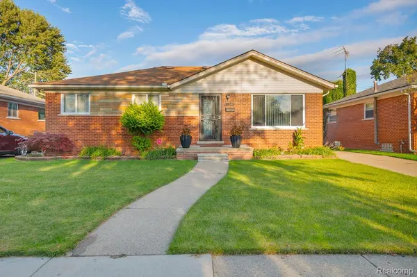 24880 Warrington AVE, Eastpointe, MI 48021