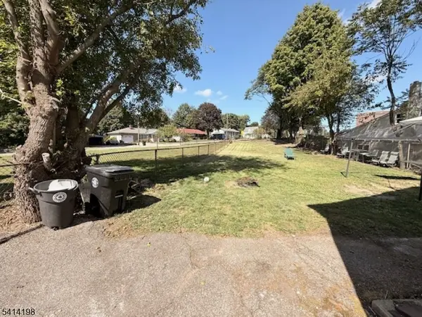 17 Stoll St, Netcong Boro, NJ 07857