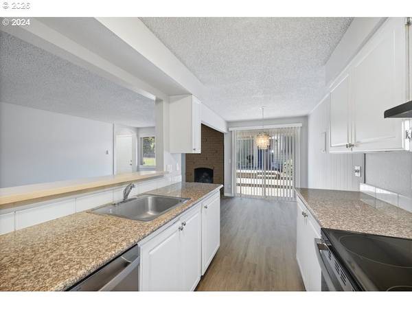 2921 NE RENE AVE #15-B, Gresham, OR 97030