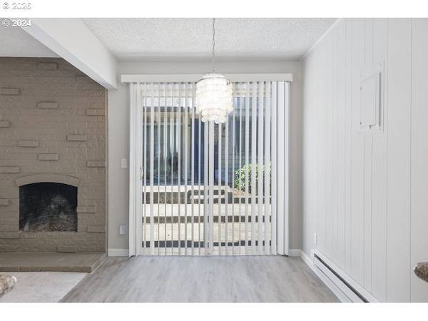 2921 NE RENE AVE #15-B, Gresham, OR 97030