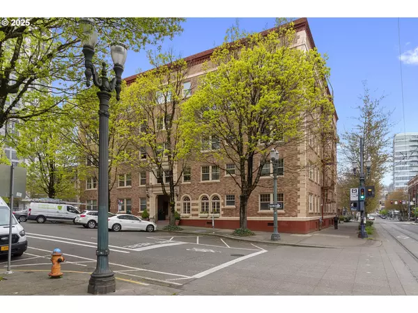 Portland, OR 97205,709 SW 16TH AVE