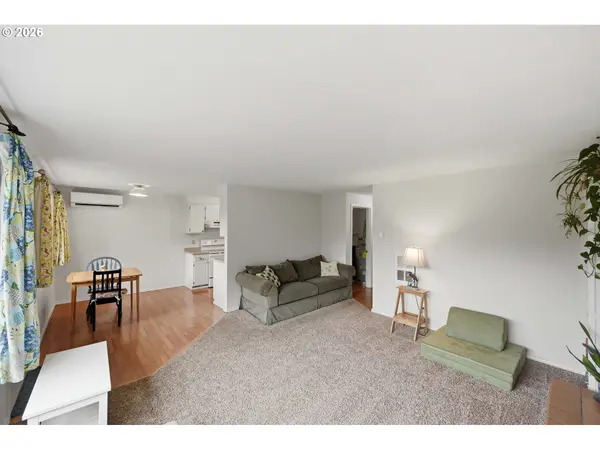 745 SEAGATE AVE, Coos Bay, OR 97420