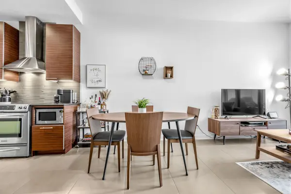 1 Market ST #628, Toronto C08, ON M5R 2E2