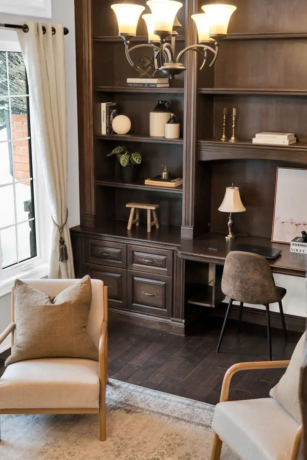 4 Snowshoe TRL, Barrie, ON L4N 7Z1