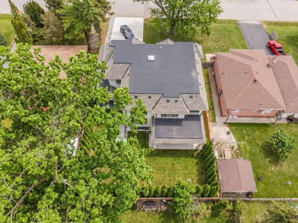 512 Weynway CT, Oakville, ON L6L 4G7