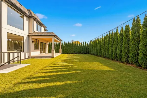 512 Weynway CT, Oakville, ON L6L 4G7