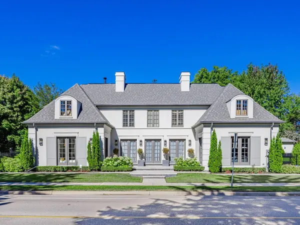 393 Maple Grove DR, Oakville, ON L6J 4V8