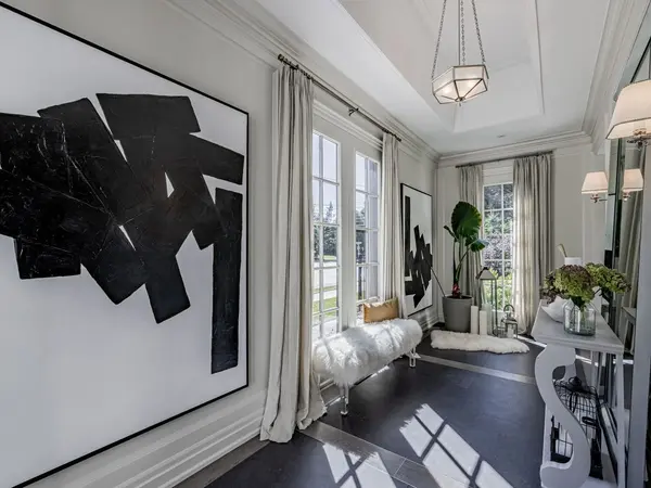 393 Maple Grove DR, Oakville, ON L6J 4V8