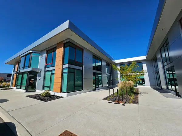 2578 Bristol CIR #11, Oakville, ON L6H 6Z7