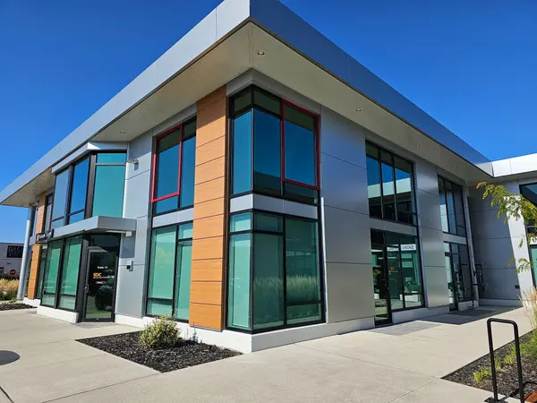 2578 Bristol CIR #11, Oakville, ON L6H 6Z7