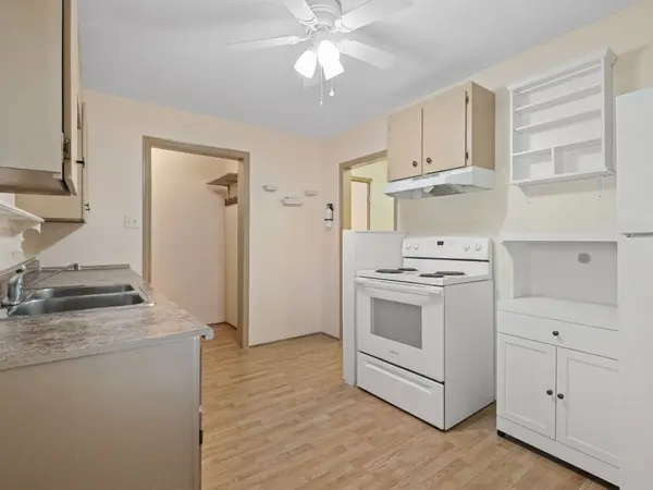 61 Queen ST, Fort Erie, ON L2A 1T7