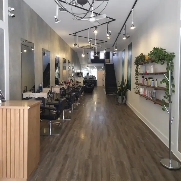 286 Dundas ST, London East, ON N6B 1T6