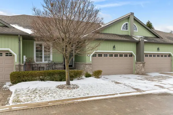 11 Oakwood Links LN, South Huron, ON N0M 1T0