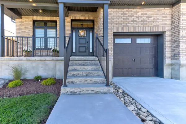 125 Pugh ST E, Perth East, ON N0K 1M0