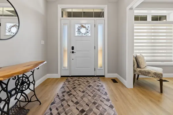 125 Pugh ST E, Perth East, ON N0K 1M0