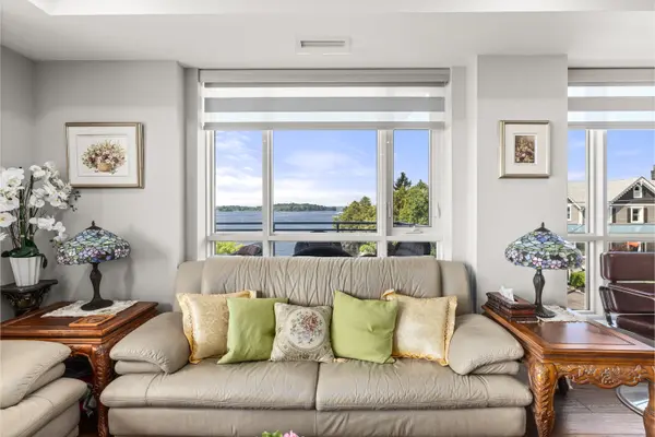 129B South ST #221, Gananoque, ON K7G 0B1