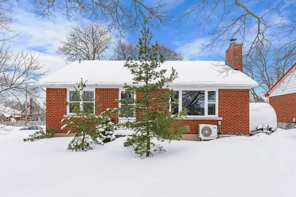 33 Elmwood AVE, Kitchener, ON N2H 6G3