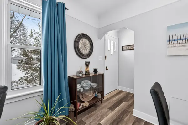 33 Elmwood AVE, Kitchener, ON N2H 6G3