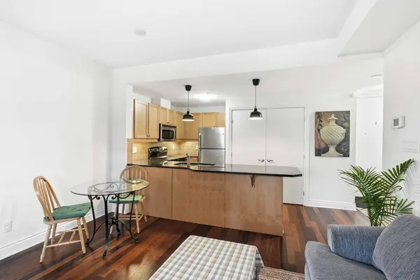 323 Winona AVE #310, Westboro - Hampton Park, ON K1Z 5H3