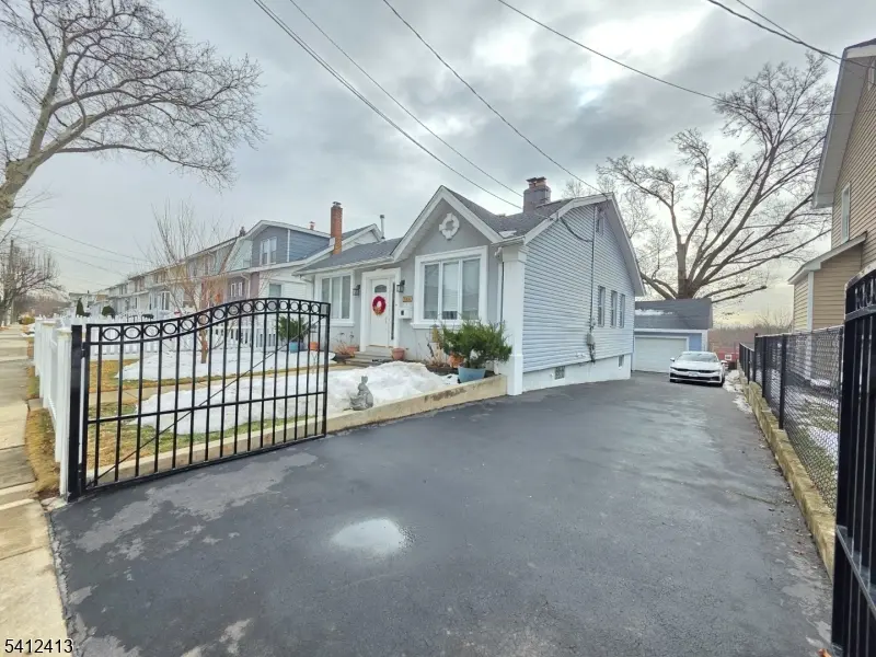 564 Chapman St, Hillside Twp., NJ 07205